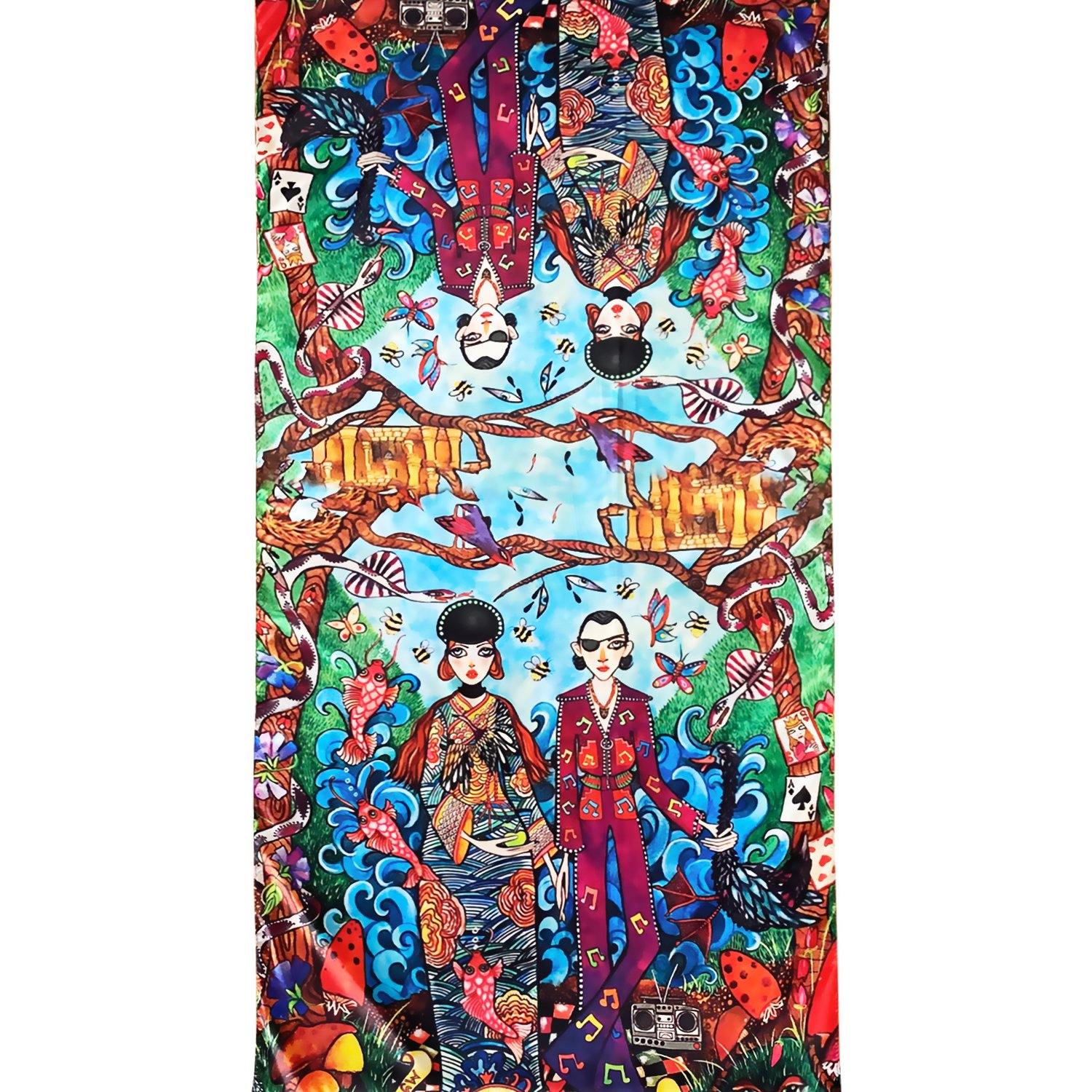Pañuelo De Seda Batik Hecho A Mano Con Motivos Geométricos | Foto Premium