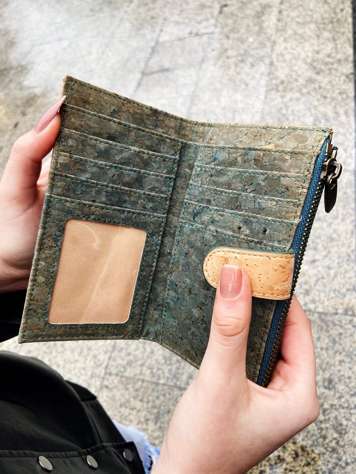 Cork wallet with zip